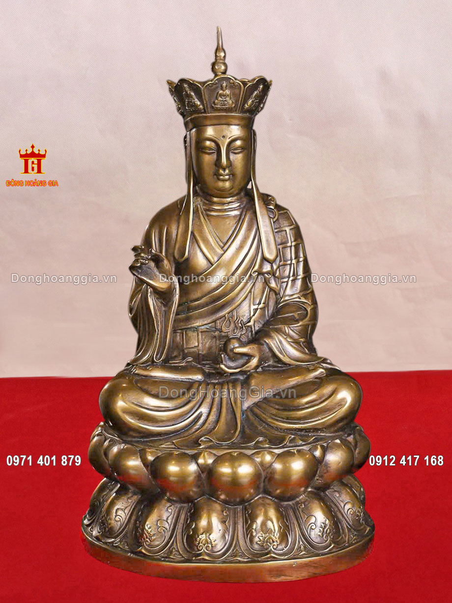 Tượng Địa Tạng Vương Bồ Tát bằng đồng là sự lựa chọn hoàn hảo cho không gian thờ cúng